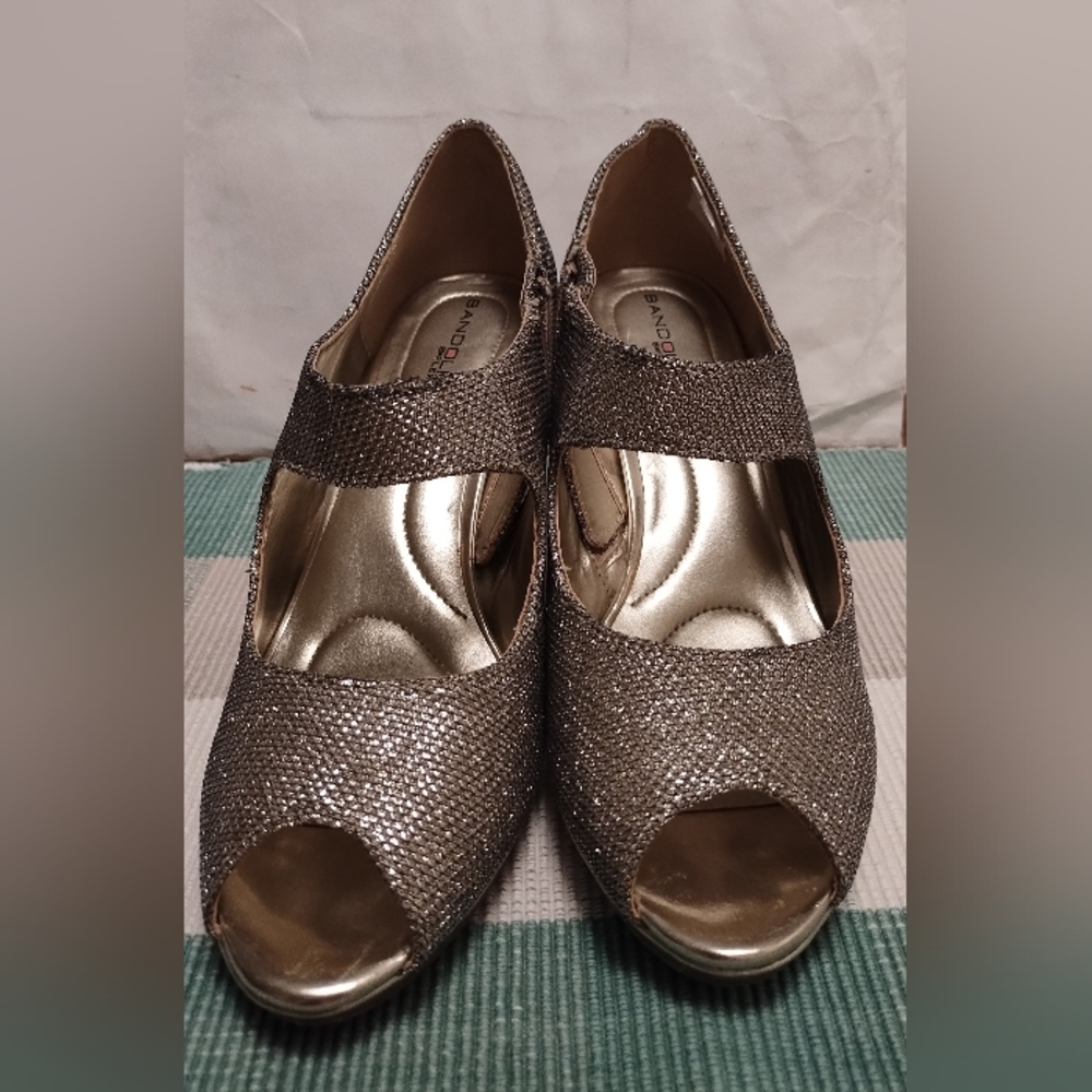 Bandolino Shimmering Gold Peep-Toe Heels